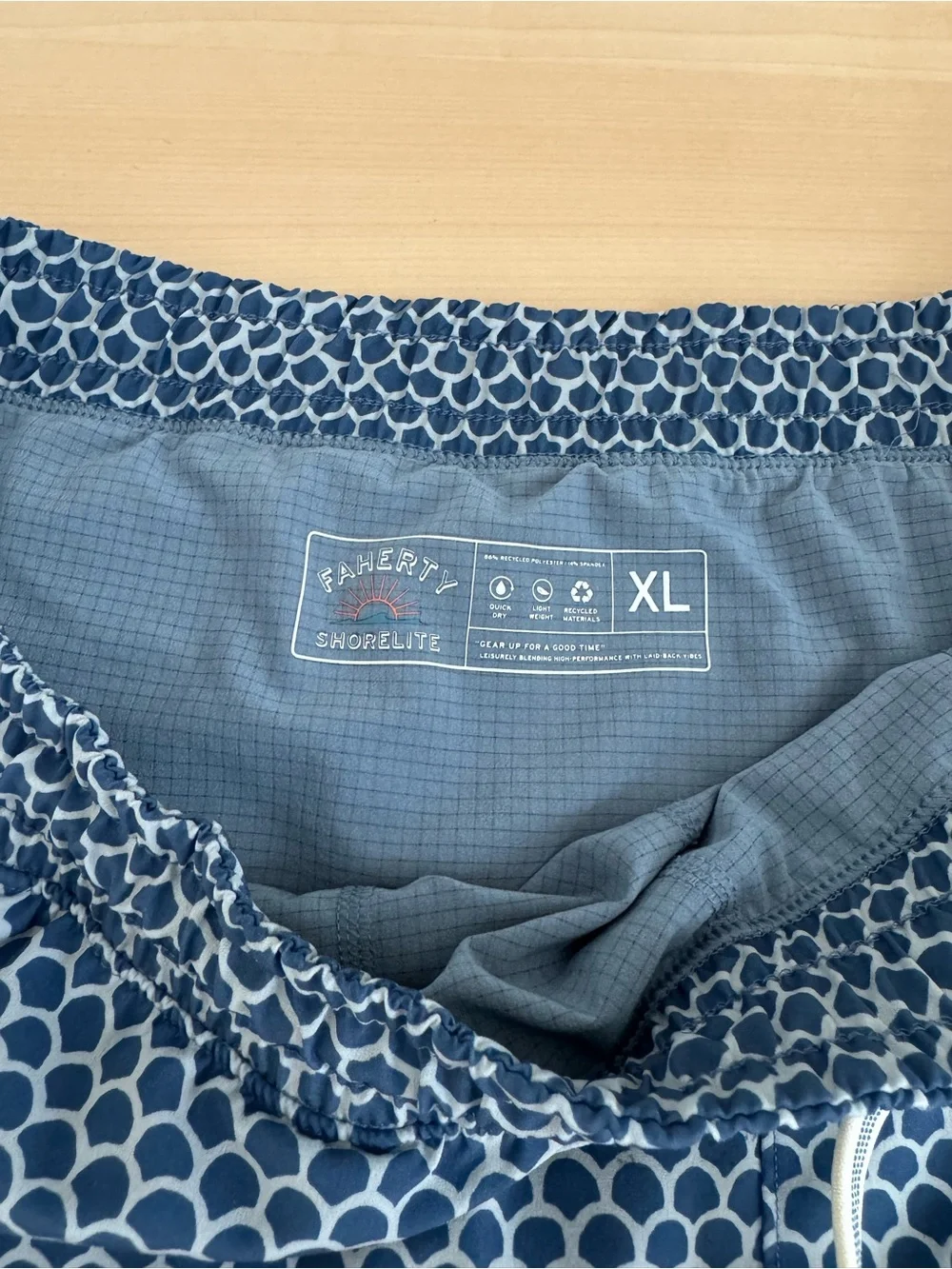 Faherty Shorelite Swim Trunks Mens XL Blue Fish Scale Print Drawstring Shorts